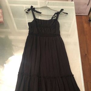 Cupcakes and Cashmere Black Midi Dress